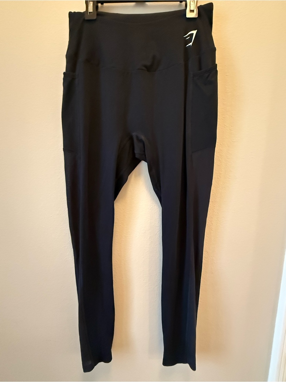Gymshark Black High Waisted Pocket Leggings Women Size Large L Mesh Sides Active